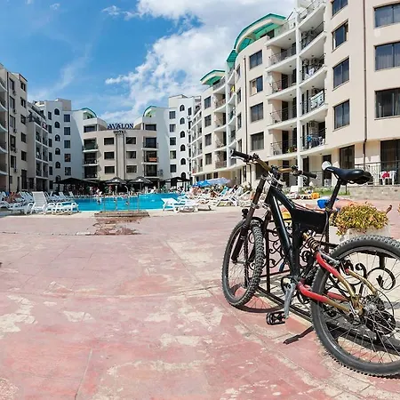 ★studio With Kitchen Wifi Balcony Pool View ★mt★ *