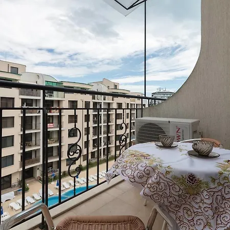 ★studio With Kitchen Wifi Balcony Pool View ★mt★ Apartment *
