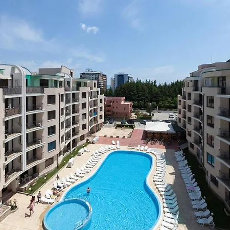 Apartment ★studio With Kitchen Wifi Balcony Pool View ★mt★ *